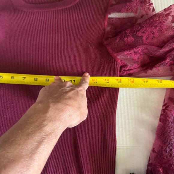 Lace puff sleeve long sleeve stretchy top size xl - Picture 2 of 4